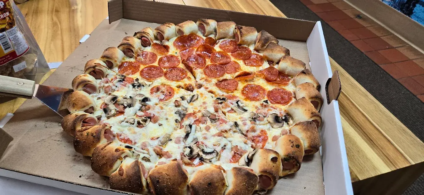 Fresh handcrafted pizza at Yeg Pizza On Wheels in SW Edmonton, AB